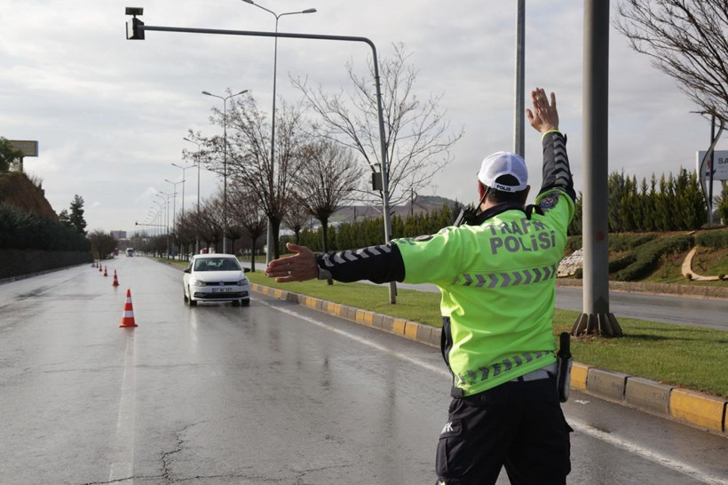 Arabasında olmayana para cezası kesilecek: Araç sürücüleri dikkat - Resim: 8