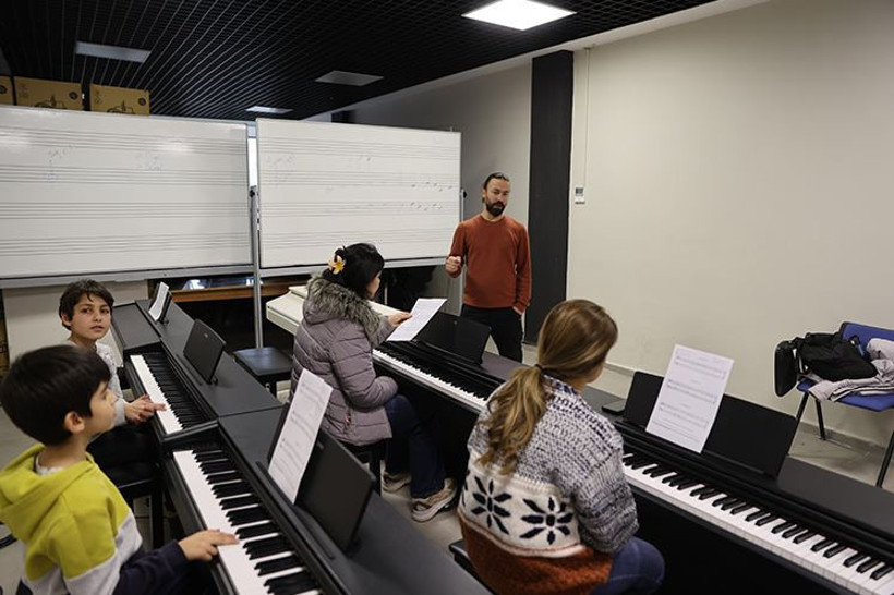 Mardin’de çok dilli müzik geleneği Akademide can buluyor - Resim : 1