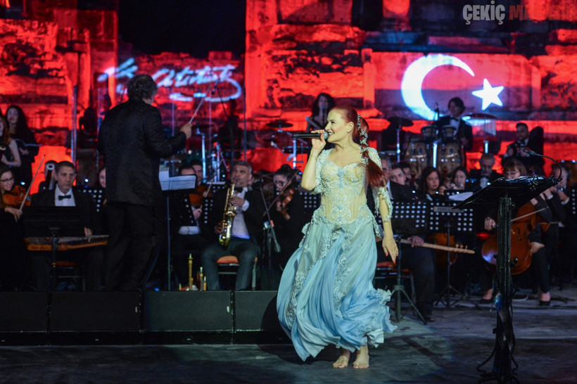 Candan Erçetin’den şaşırtan itiraf: Kiramı ödemek için şarkıcı oldum - Resim : 18