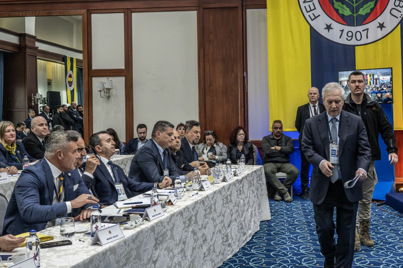 Aziz Yıldırım’dan Fenerbahçe yönetimine zehir zemberek sözler - Resim: 7