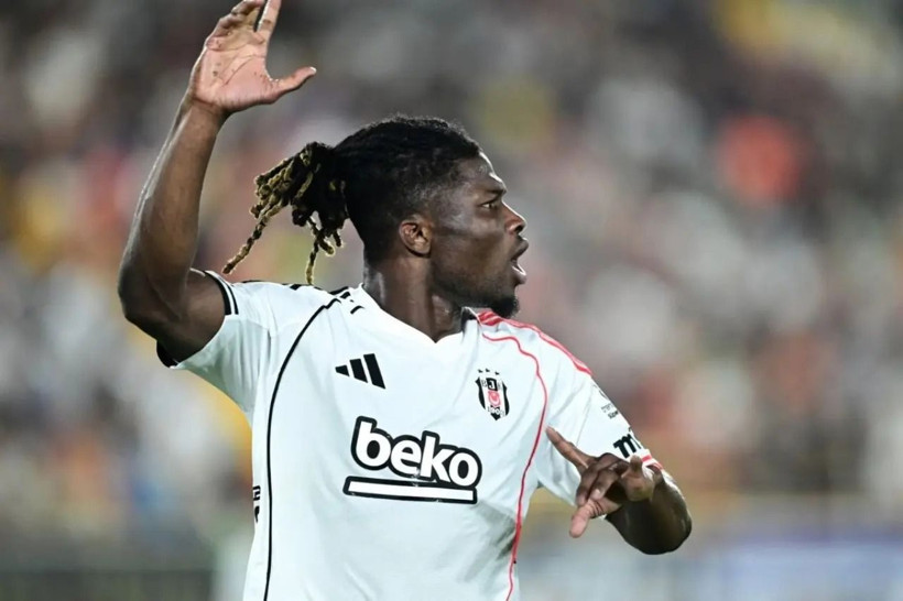 Beşiktaş'ta büyük kıyım: 6 futbolcunun bileti kesildi... Yollar ayrılıyor - Resim: 9