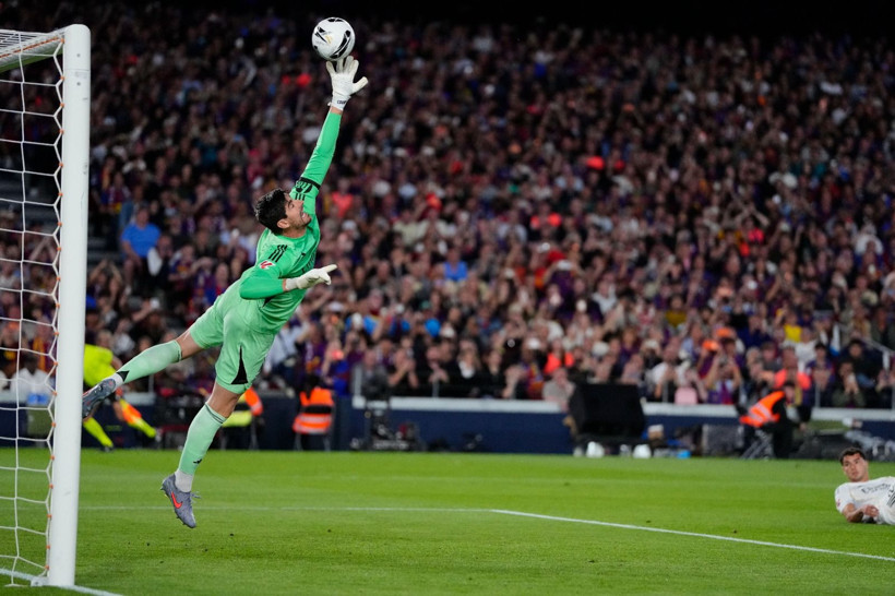 Barcelona tarihte bir ilke imza attı: El Clasico’da Real Madrid’i yenip şampiyon oldular - Resim: 2