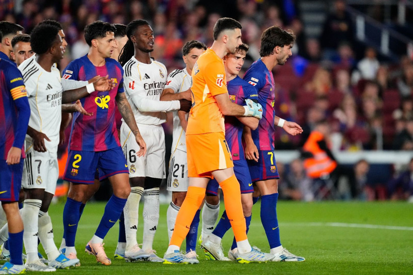 Barcelona tarihte bir ilke imza attı: El Clasico’da Real Madrid’i yenip şampiyon oldular - Resim: 8