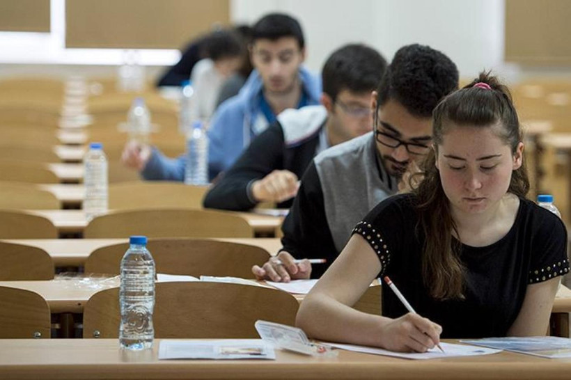 YKS'de 23'üncü soru krizi büyüyor: ÖSYM'ye dava açıldı, karar binlerce sıralamayı değiştirebilir - Resim: 1
