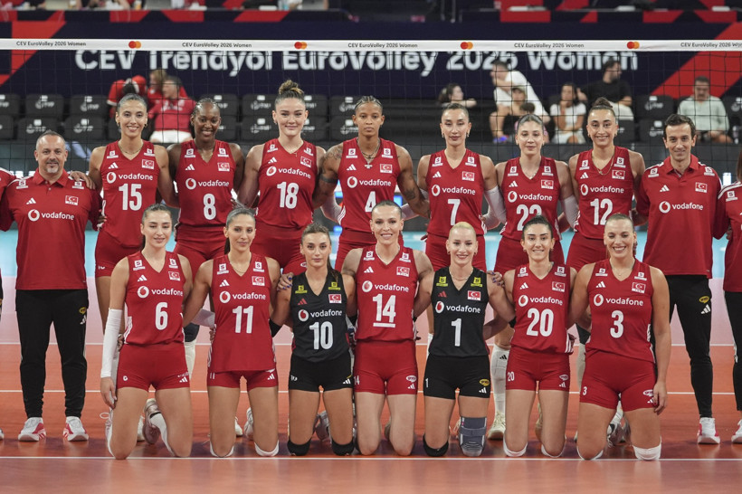 Filenin Sultanları Avrupa Şampiyonası'na 3-0'lık galibiyetle başladı - Resim : 1