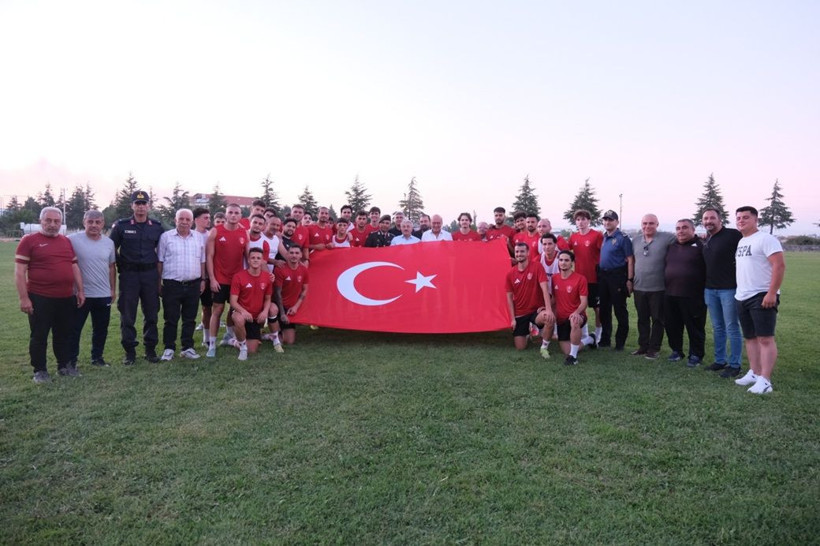 Karargâhtan Cepheye: “Düşman boyunduruğuna asla”: Tarihin yazıldığı ilçe - Resim: 4