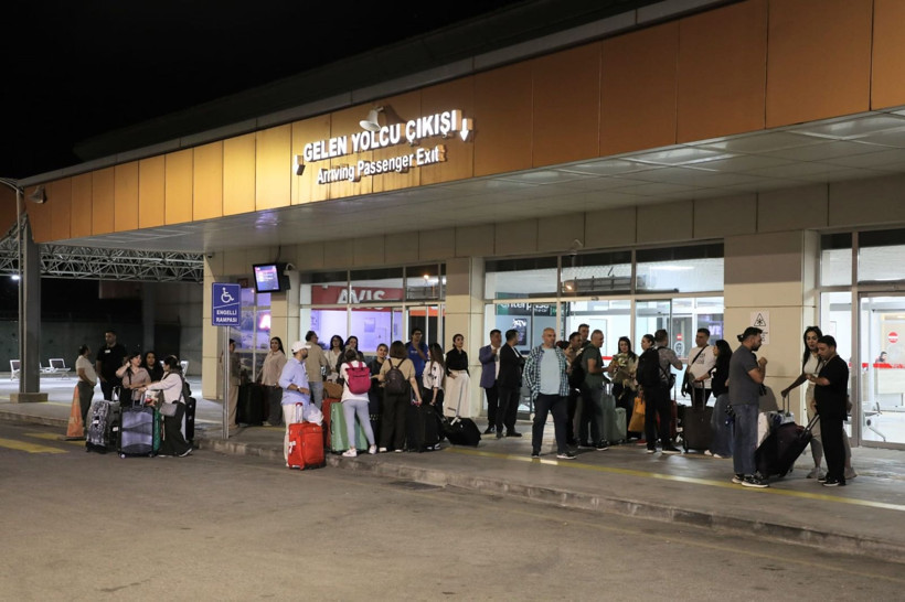 Van-Tahran direkt uçuşları başladı: İlk kafile coşkuyla karşılandı - Resim: 8