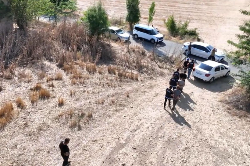 İhbar geldi, dronlar havalandı: Şeytandere’de kaçacak yer bulamadılar - Resim: 8