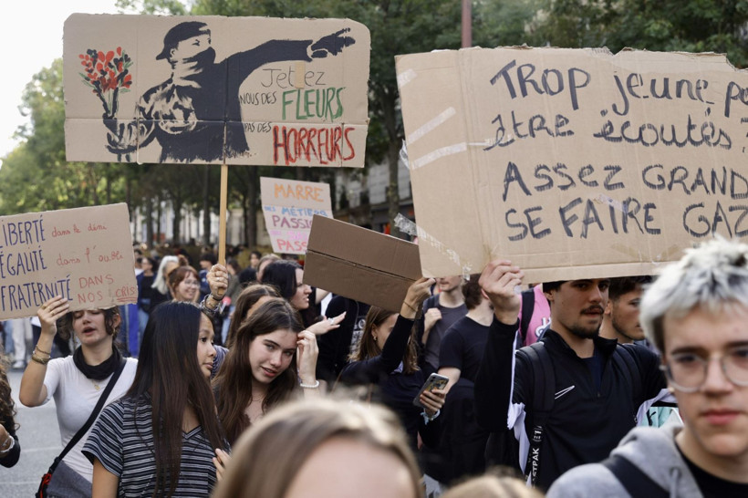 Fransa’da hükümet politikaları protesto edildi - Resim: 10