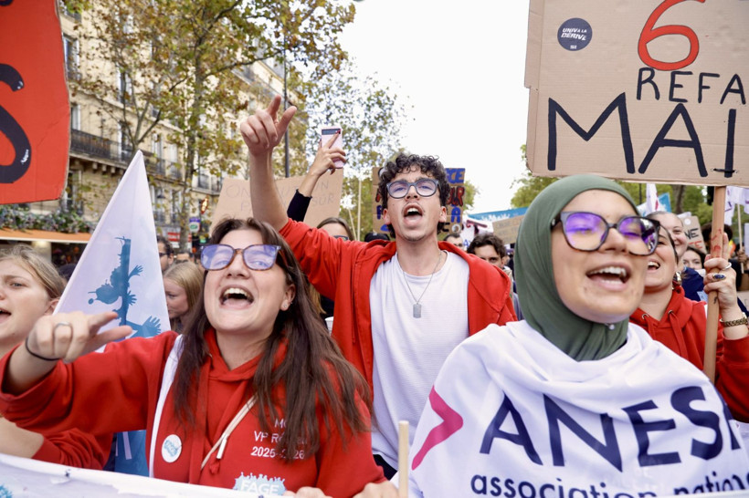 Fransa’da hükümet politikaları protesto edildi - Resim: 12