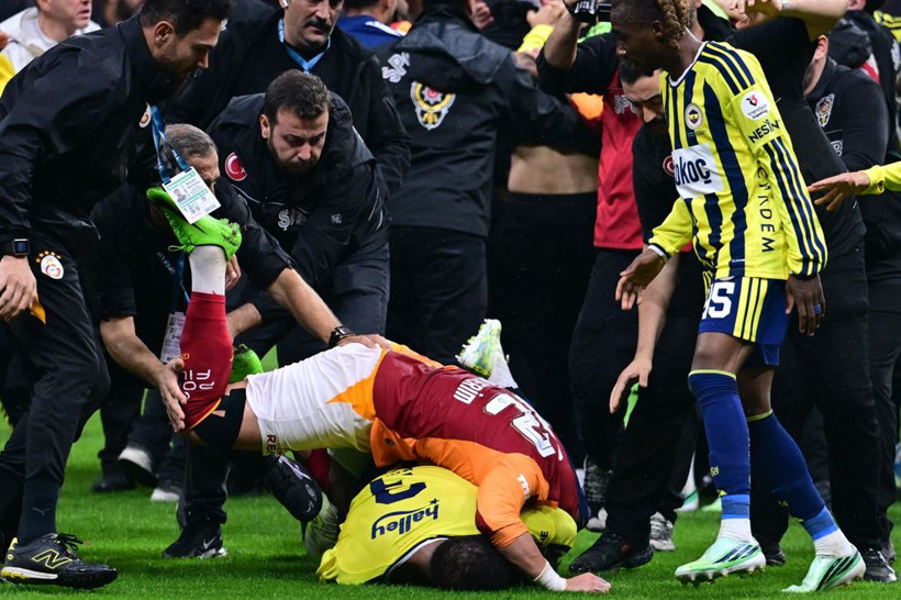 PFDK cezaları açıklandı: Abdülkerim Bardakcı'ya 2, Archie Brown'a 3 maç men cezası verildii - Resim : 1