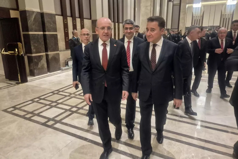 Ali Babacan soruldu, Cevdet Yılmaz 'olmaz' demedi! "Erdoğan'ın takdirinde" - Resim : 1