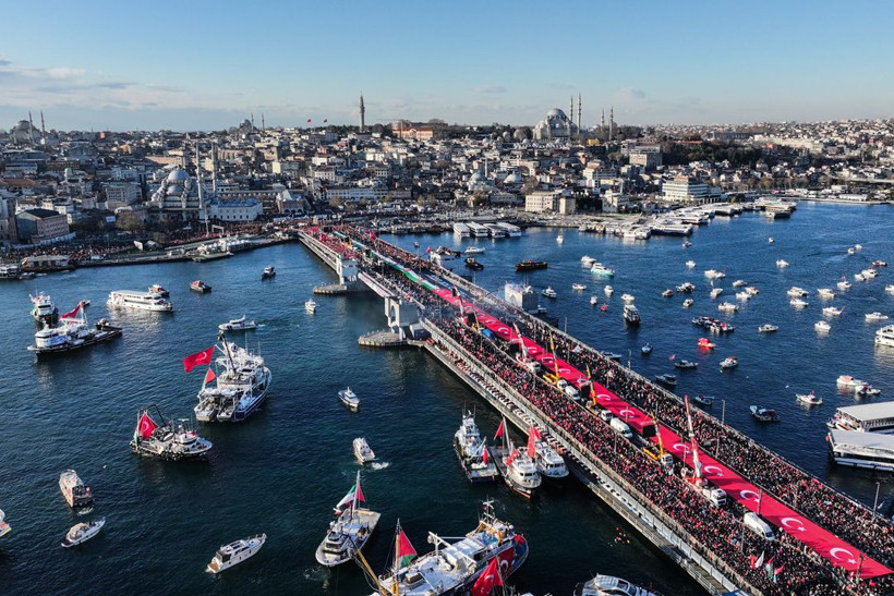 Da Vinci’nin yarım kalan düşünden 520 bin kişilik "vicdan seline": Galata Köprüsü’nün sırları - Resim: 11