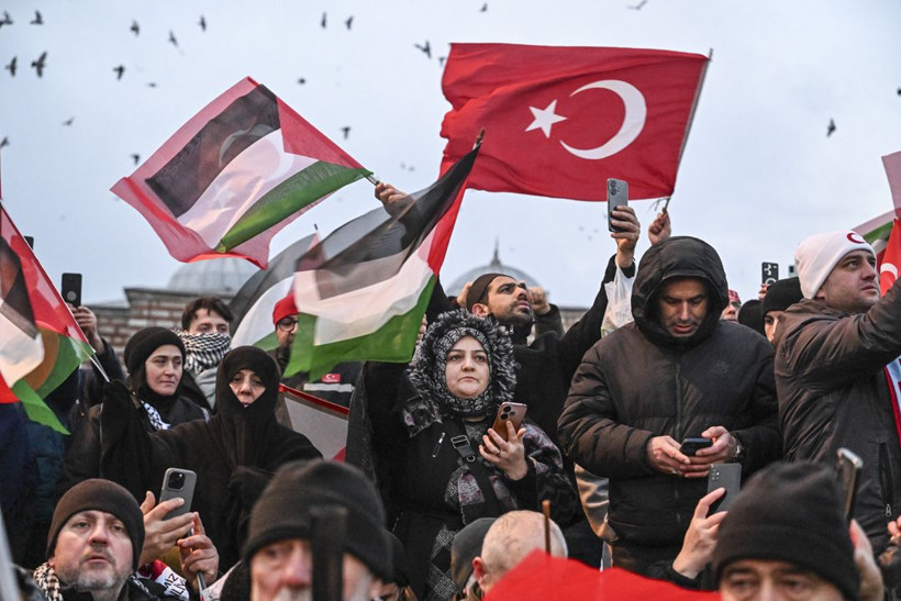 Da Vinci’nin yarım kalan düşünden 520 bin kişilik "vicdan seline": Galata Köprüsü’nün sırları - Resim: 23