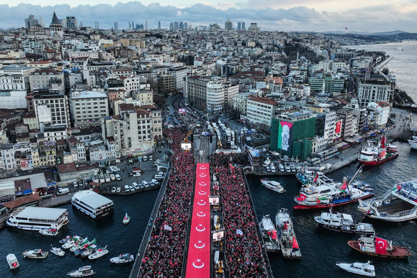 Da Vinci’nin yarım kalan düşünden 520 bin kişilik "vicdan seline": Galata Köprüsü’nün sırları - Resim: 45