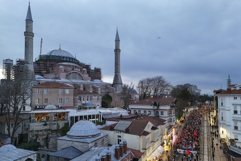 Da Vinci’nin yarım kalan düşünden 520 bin kişilik "vicdan seline": Galata Köprüsü’nün sırları - Resim: 3