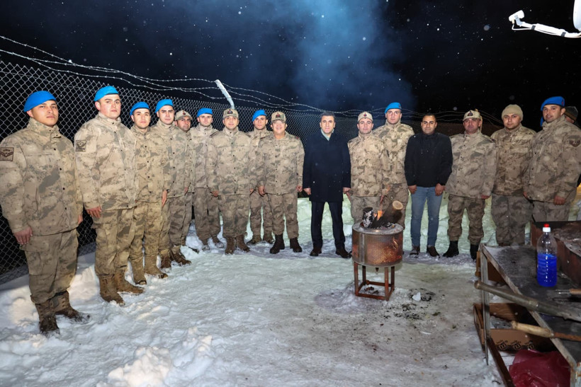 Yılbaşı nöbetinde duygu dolu anlar - Resim : 1