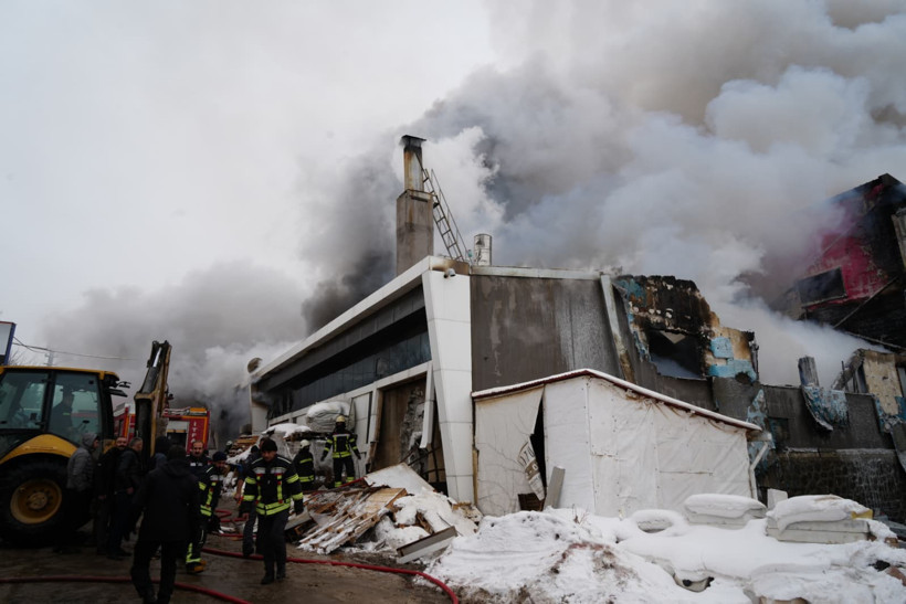 Patlama sonrası alevler y&uuml;kseldi: Erzurum'da kereste fabrikasında facia: &Ouml;l&uuml; ve yaralılar var - Resim : 5