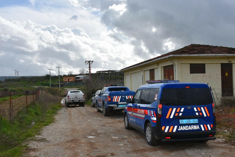 Azgın sularda umutlar tükendi: İki kadının cansız bedeni bulundu: Sel köprüyü yuttu - Resim : 5