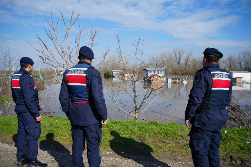 Meri&ccedil; Nehri taştı, her yer sular altında kaldı - Resim : 3