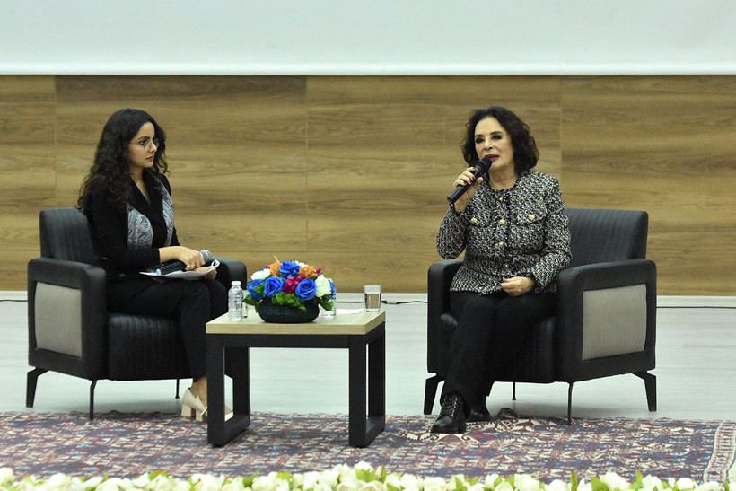 Yeşilçam'ın Kraliçesi Hülya Koçyiğit Akdamar'da: İlk kez geldim, aşık oldum - Resim: 10