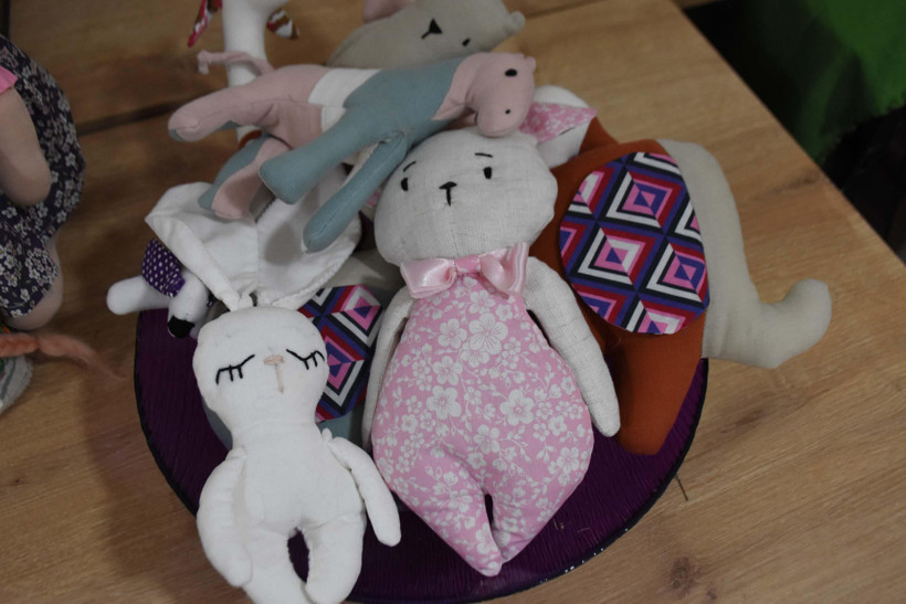 Bir annenin en zor sınavı: İl il gezdi, teselliyi &ccedil;ocukların g&uuml;l&uuml;ş&uuml;nde buldu - Resim : 3