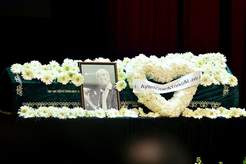 Diş hekimliğini bırakıp efsane olan adam: Edip Akbayram’ın bilinmeyen çocukluk mücadelesi - Resim: 3