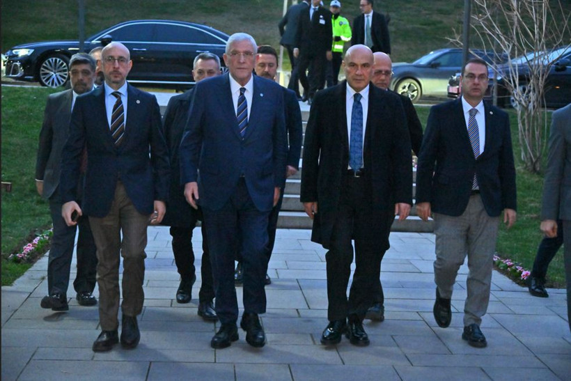 Müsavat Dervişoğlu: TBMM Başkanı ile fikir ayrılığı yaşıyoruz - Resim : 4