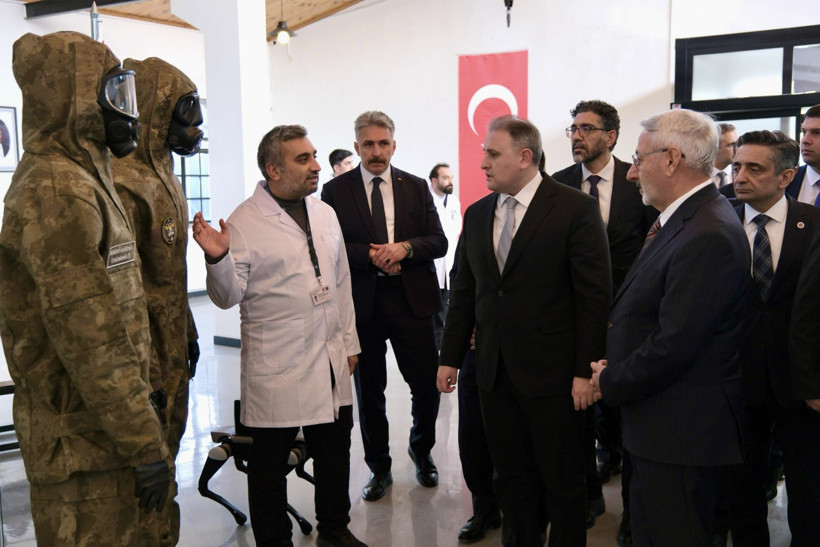 Tüfekler karaya, bombalar havaya: MKE’den tam isabet teslimat - Resim : 1