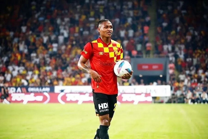 Süper Lig ekibinin yönetimi takımına transfer yasağı getirdi - Resim: 7