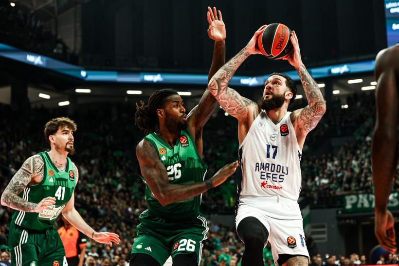 Anadolu Efes, Panathinaikos deplasmanında farklı mağlup oldu - Resim : 2