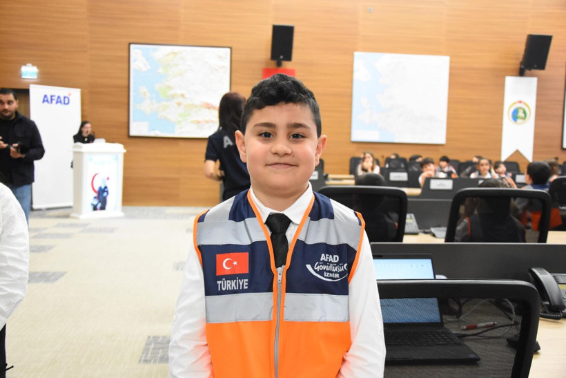 5.5’lik depremi onlar yönetti: Ezberleri bozuldu: İzmir’de komuta çocuklarda - Resim: 5