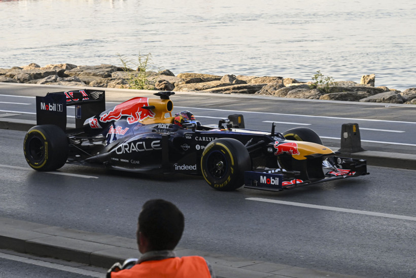 Formula 1 İstanbul'a geri dönüyor: Bakan Ersoy turizme ve ekonomiye milyarlık katkılarını açıkladı - Resim : 2