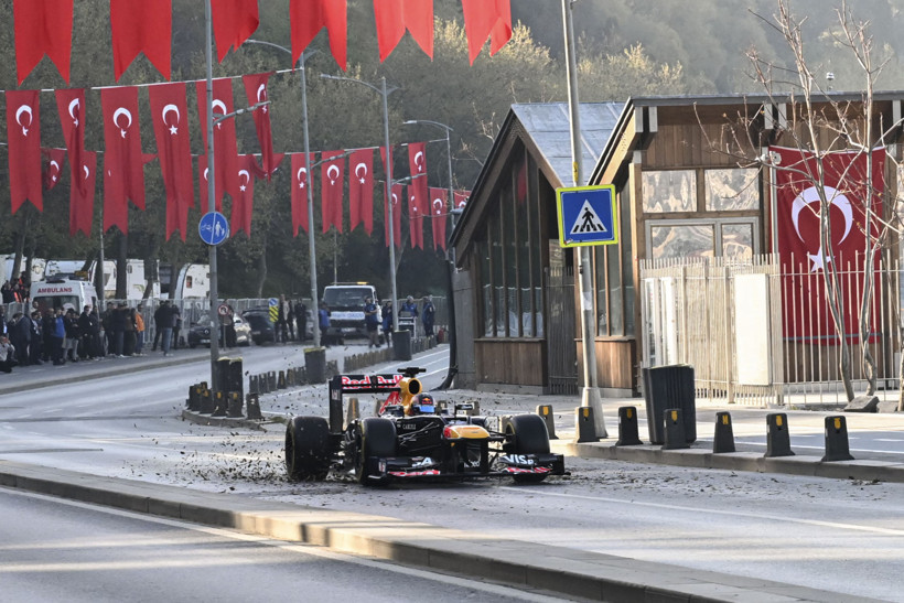 Formula 1 İstanbul'a geri dönüyor: Bakan Ersoy turizme ve ekonomiye milyarlık katkılarını açıkladı - Resim : 1
