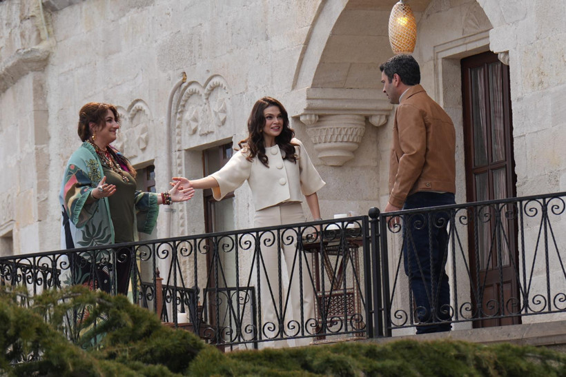 Ozan Akbaba ve Sinem Ünsal'ın başrol olduğu mini dizi dünya listelerinde: Kapadokya Hollywood'u solladı mı? - Resim : 5