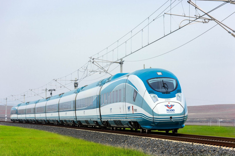 Demiryollarında yeşil dönüşüm: 3 bin ağaç kesilmekten kurtuldu - Resim: 2