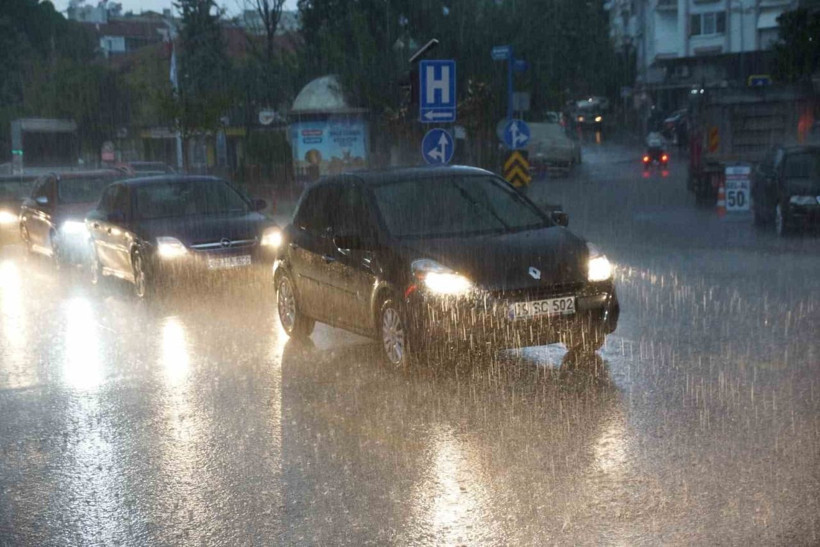 Meteoroloji alarm vererek uyardı: Günlerce sürecek sağanak geliyor - Resim: 1