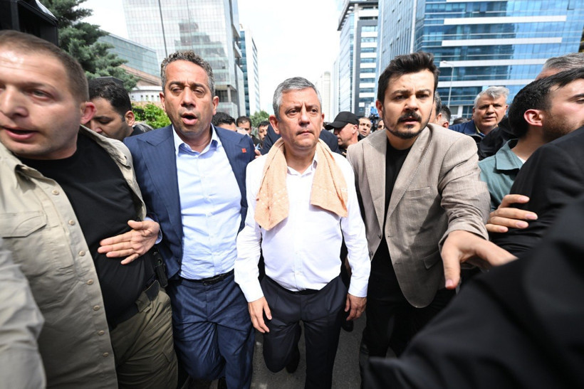 &Ouml;zg&uuml;r &Ouml;zel polis m&uuml;dahalesi sonrası konuştu - Resim : 4