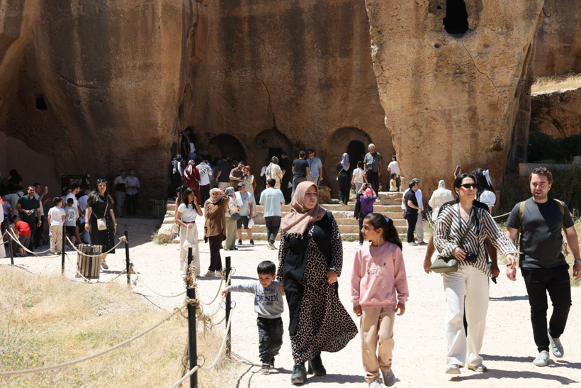 Bayramda turist akını: Mardin’de yoğunluk devam ediyor - Resim: 1