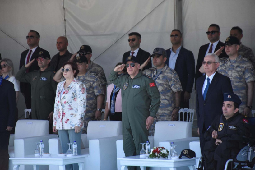 Türk yıldızları İzmir’de nefes kesti - Resim: 10