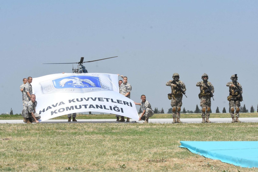 Türk yıldızları İzmir’de nefes kesti - Resim: 7