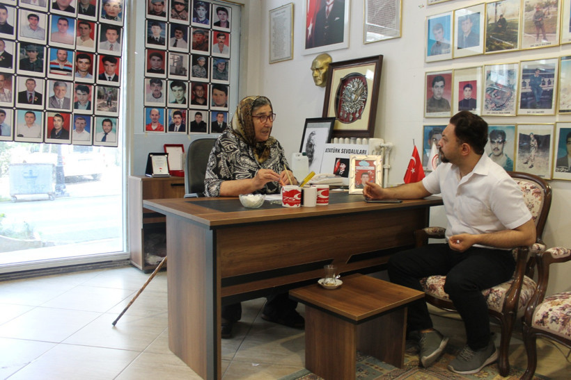 Pakize Akbaba, YENİÇAĞ’a konuştu: Öcalan’a umut hakkı bizi evladımızın şehit olmasından daha çok üzdü... Şehide kelle diyene ne güveneceğim? - Resim : 8