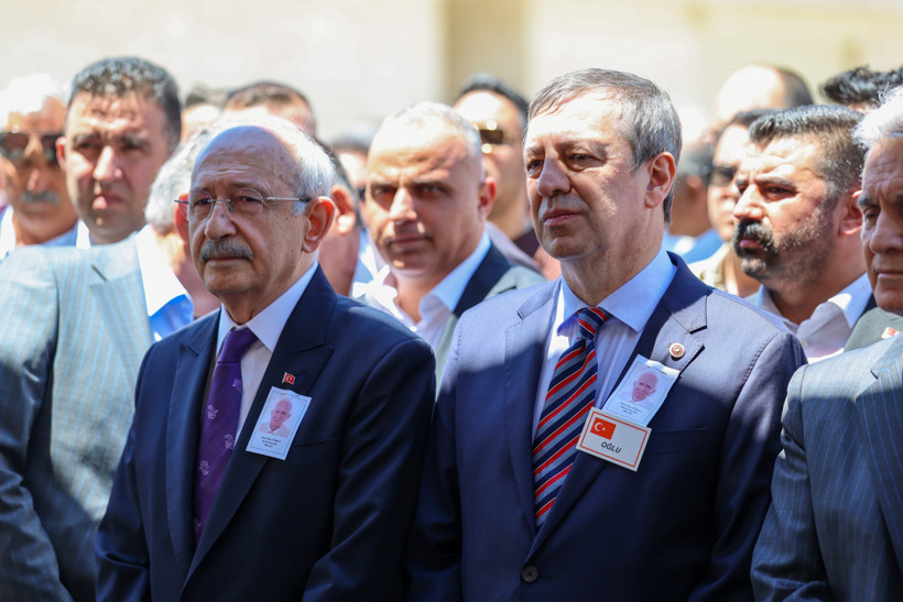 Kemal Kılıçdaroğlu, Rahmi Aşkın Türeli’nin babasının cenazesine katıldı - Resim : 5