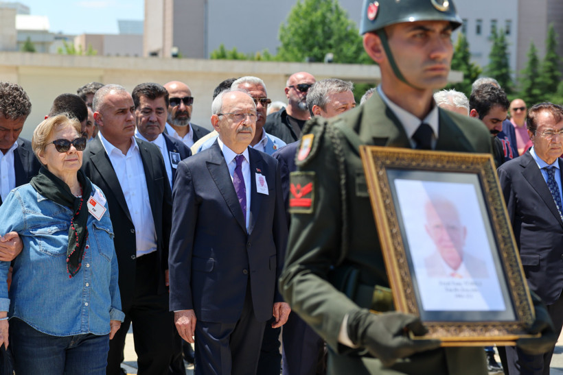 Kemal Kılıçdaroğlu, Rahmi Aşkın Türeli’nin babasının cenazesine katıldı - Resim : 4