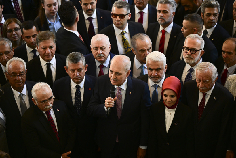 Numan Kurtulmuş, Meclis'te 15 Temmuz anma programına katıldı: