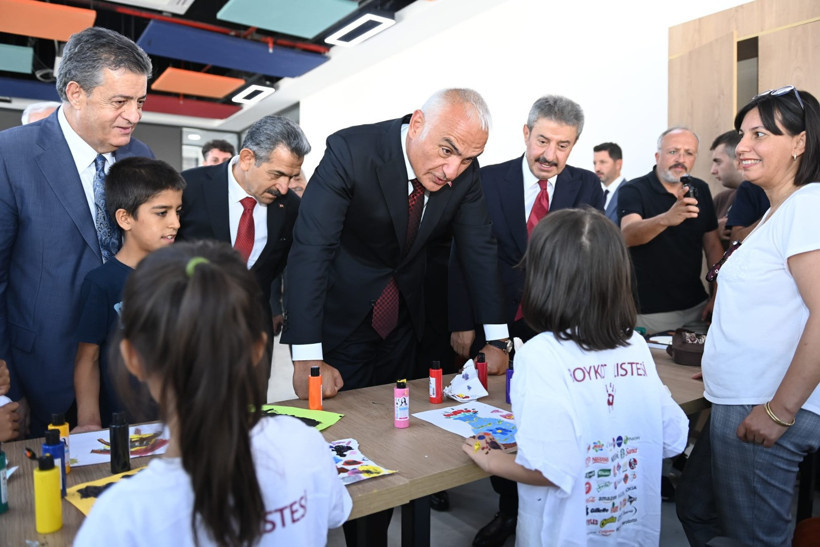 Kütüphanelerde Cumhuriyet Tarihi rekoru kırıldı - Resim : 2
