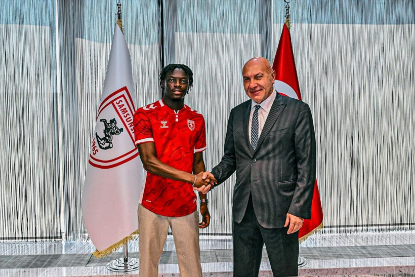 Samsunspor'dan orta sahaya 5 yıllık takviye - Resim : 1