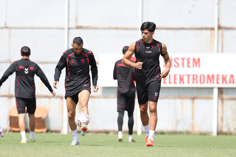 Sivasspor, Kayserispor maçının hazırlıklarını sürdürdü - Resim : 1
