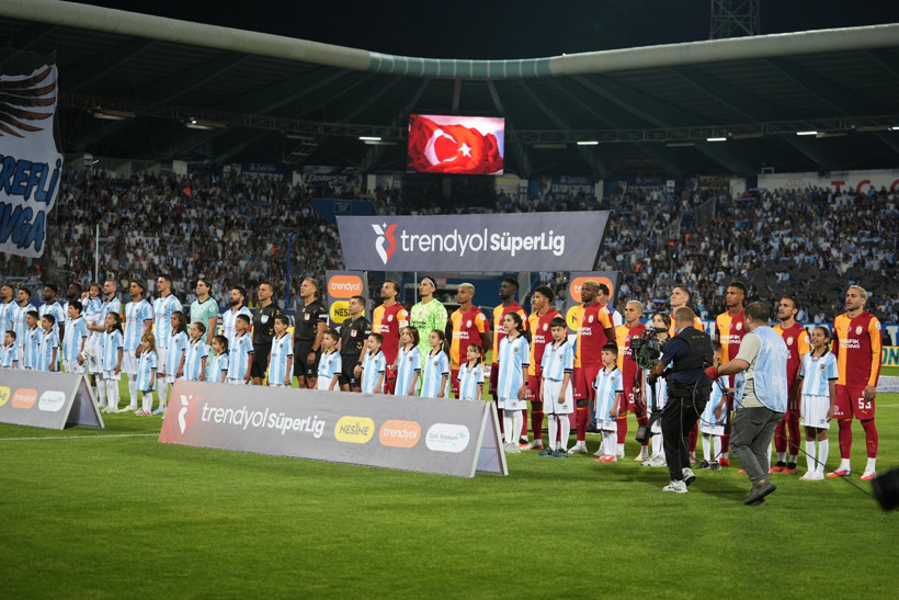 Galatasaray'dan Erzurum deplasmanında gol şov: Osimhen yine yıldızlaştı - Resim : 1