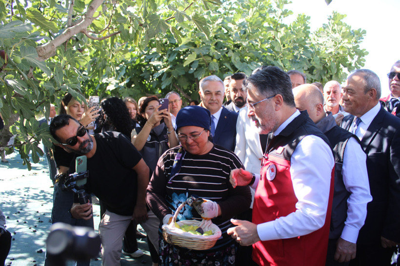 Bakan hasada katıldı: Rekolte beklentisi açıklandı - Resim : 4